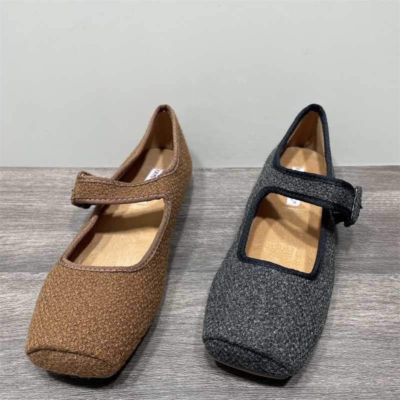 断码处理高级感方头玛丽珍鞋女