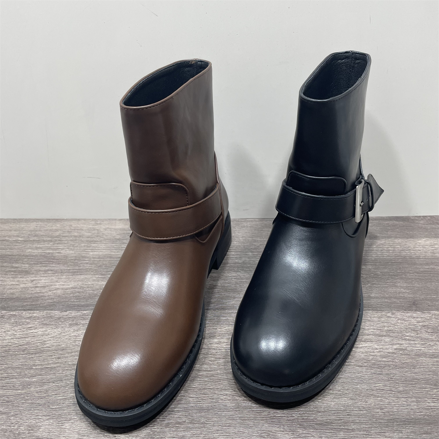 低跟皮带扣英伦风短靴女