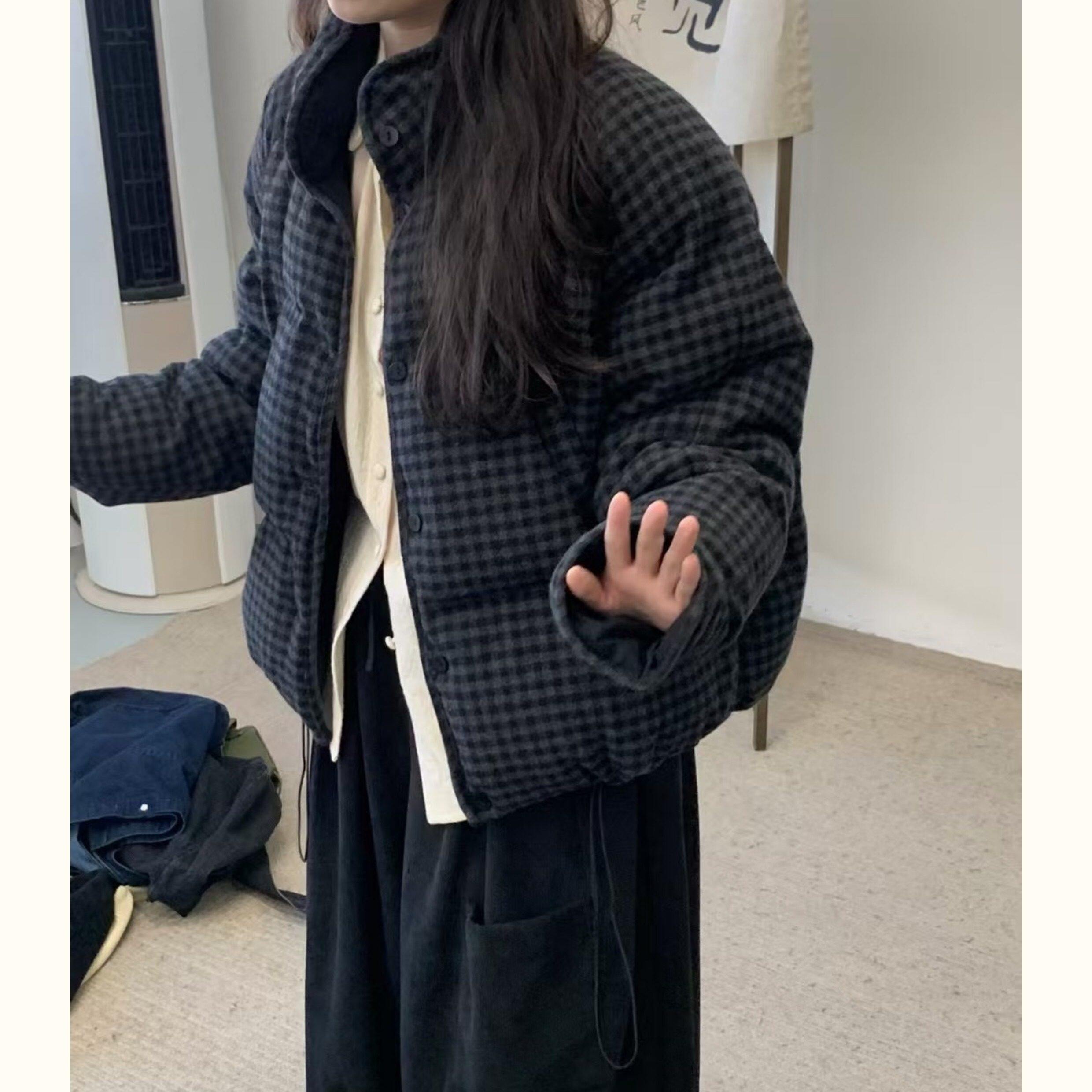 韩版复古格纹羽绒棉服女2
