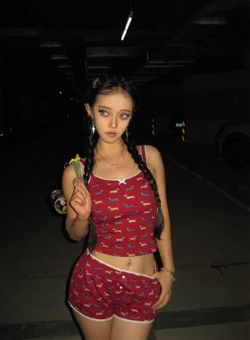 Maddy 红色腊肠狗吊带睡衣女2026年新款法式纯欲风短裤家居服套装