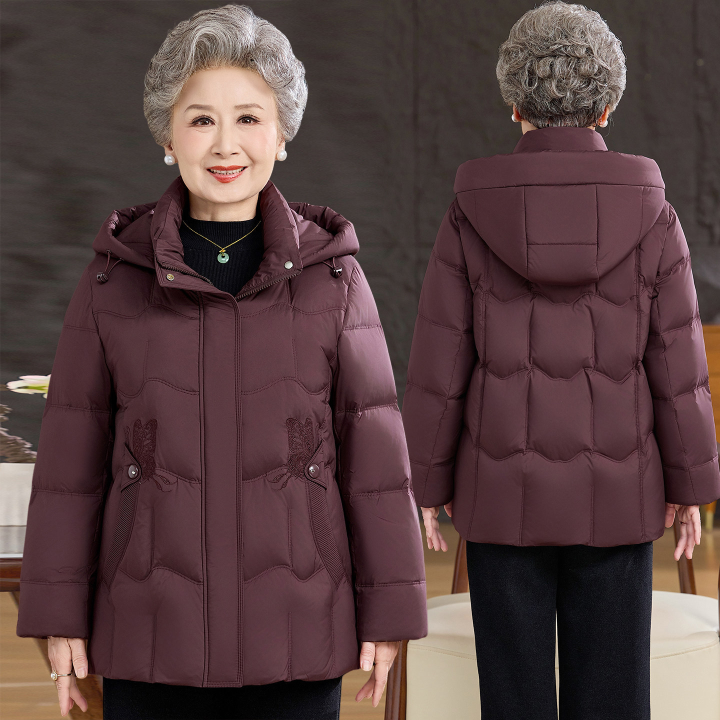 老年人羽绒服女加厚保暖中老年妈妈装连帽宽松奶奶冬季白鸭绒外套