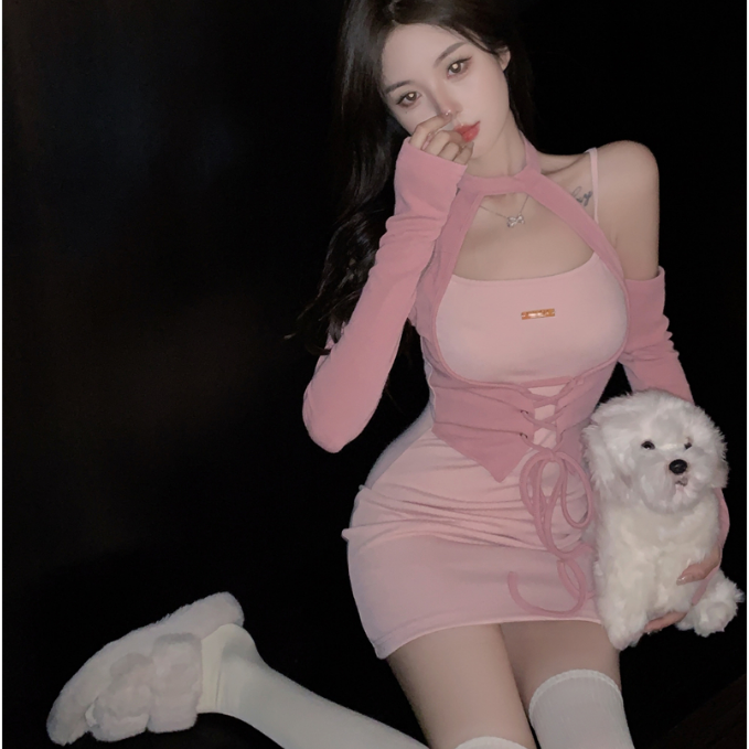 甜酷辣妹长袖挂脖连衣裙女秋季绑带纯欲风收腰小个子气质包臀短裙