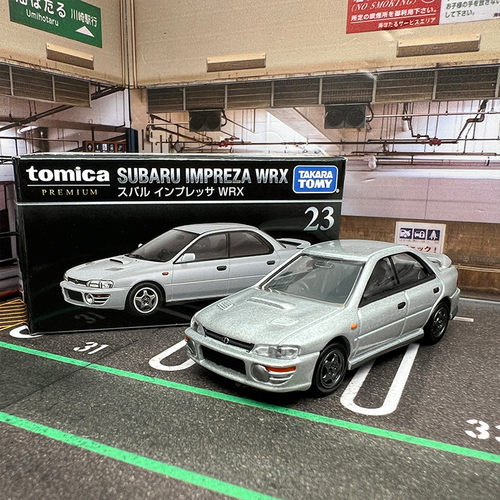 TAKARATOMY/多美卡斯巴鲁合金车