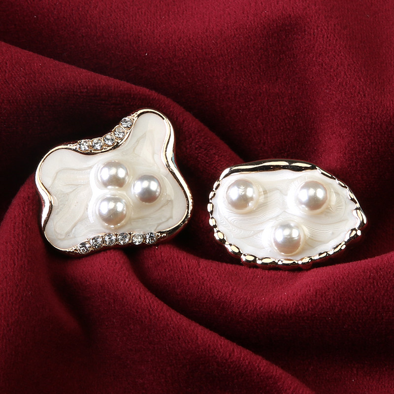 珍珠金属纽扣女衣服外套大衣风衣毛衣不规则扣子高档装饰钮扣配件,居家布艺,纽扣,淘宝优惠券,粉丝福利购,淘宝优惠卷