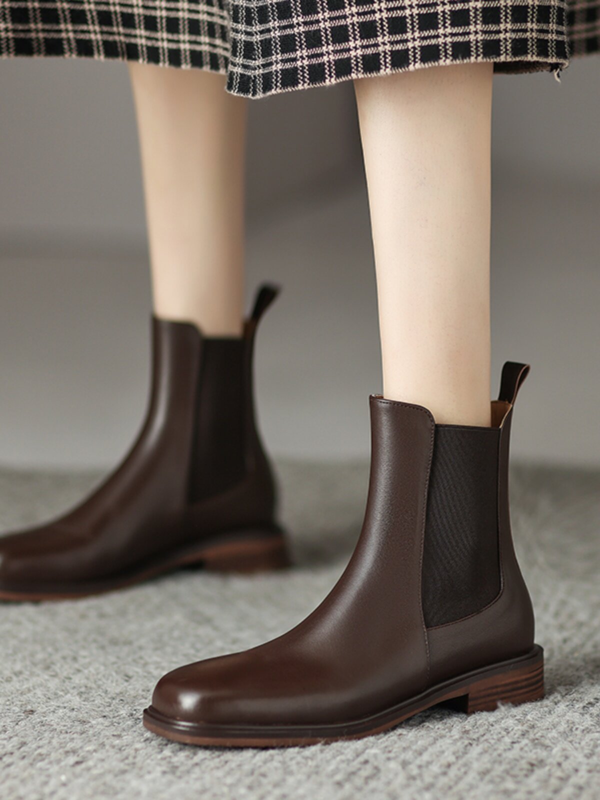 FLAT LEATHER WOMENS BOOTS AUTUMN AND WINTER GENUINE LEATHER BRITISH STYLE FLAT HEEL SKINNY CHELSEA BOOTS PURE LEATHER BOOTIES AND FLEECE BROWN