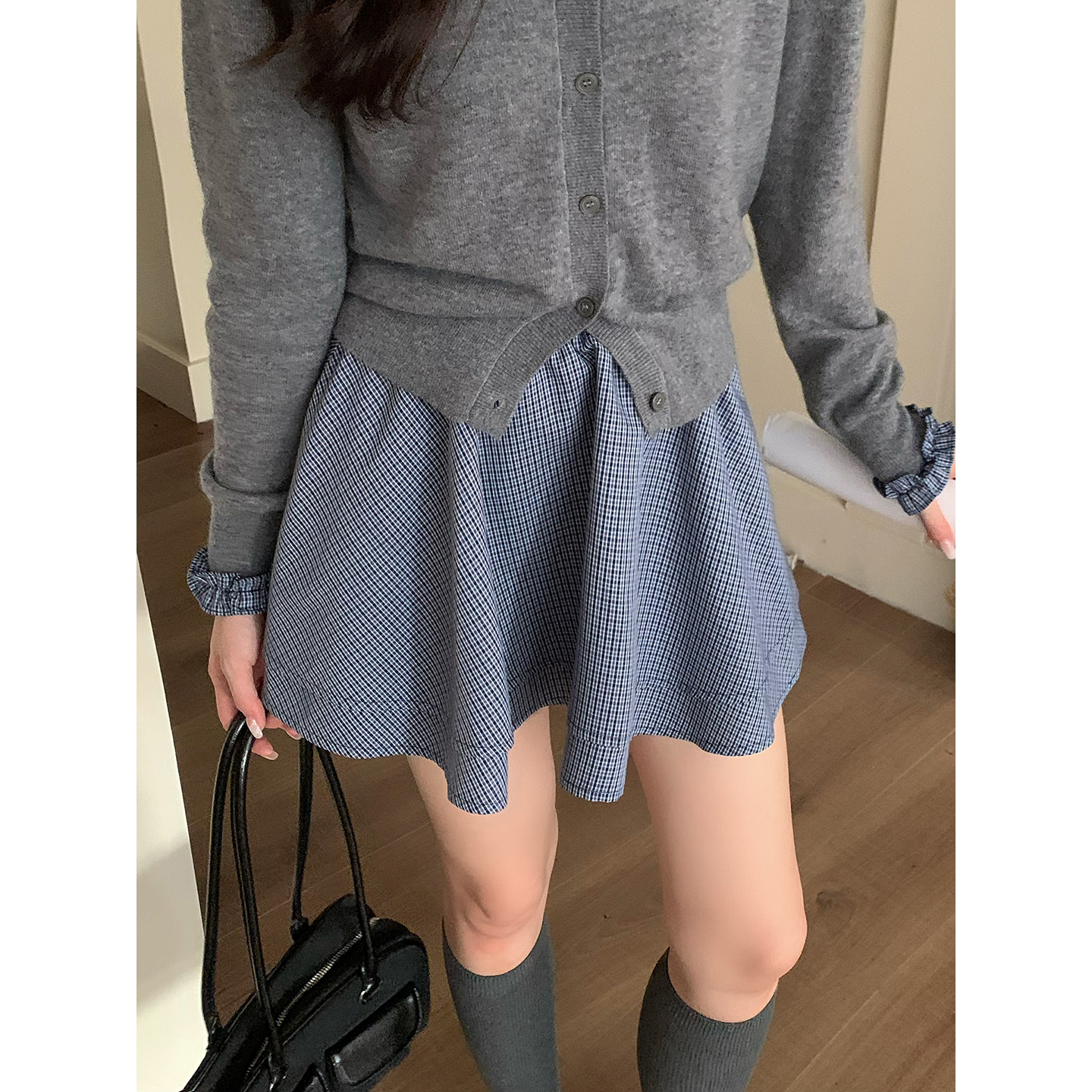 Even一雯【韩女松弛】韩系高智miu系双层裙摆藏蓝格半裙带安全裤