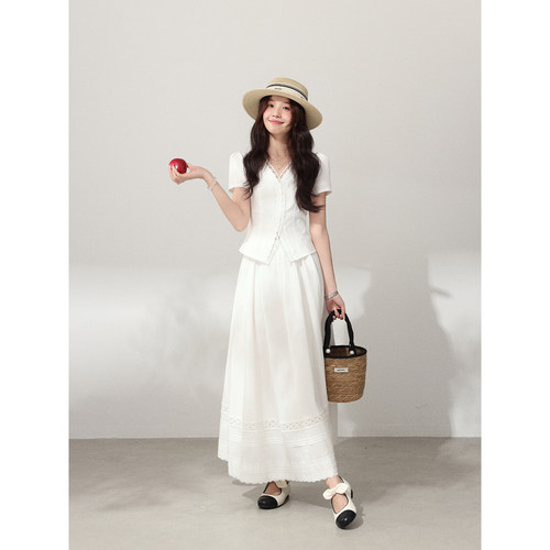 Even一雯【怦然心动】韩系高智感法式刺绣松紧腰白色半身裙有内衬