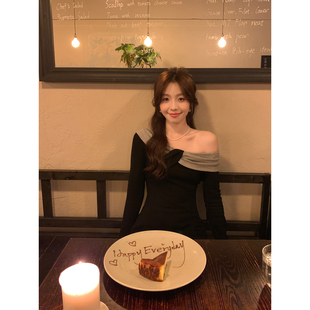 连衣裙 韩系高智撞色拼接交叉设计感露肩长袖 Even一雯 偷心猎手