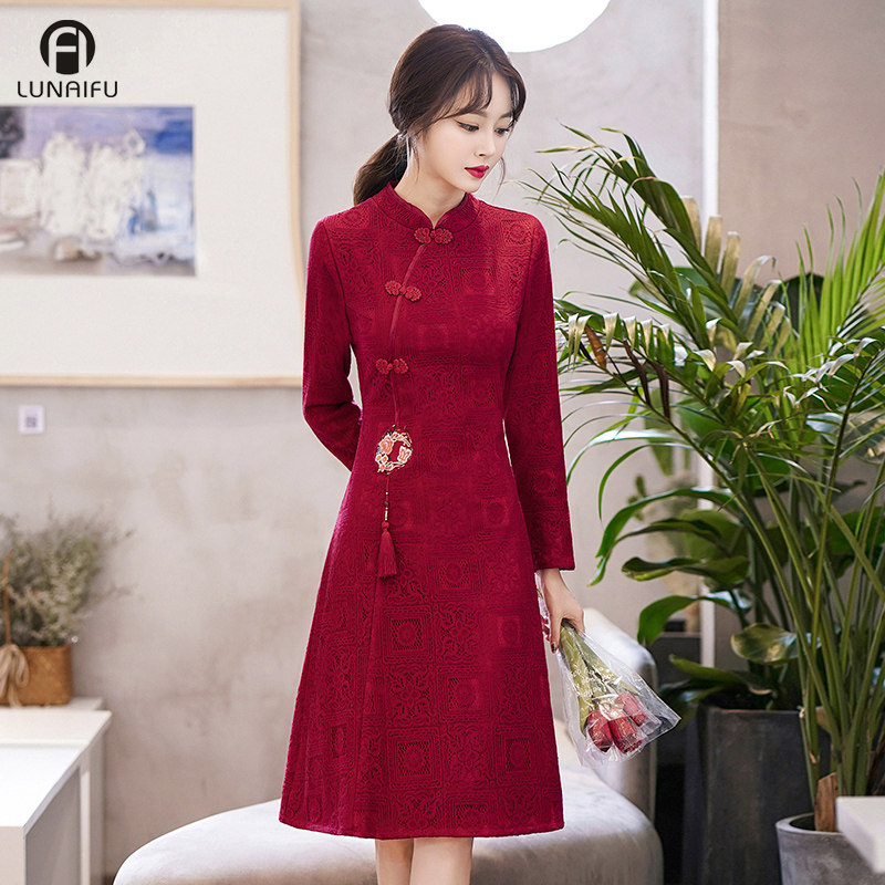 加绒红色旗袍改良版连衣裙喜妈妈洋气大码敬酒服2021年新款秋冬款