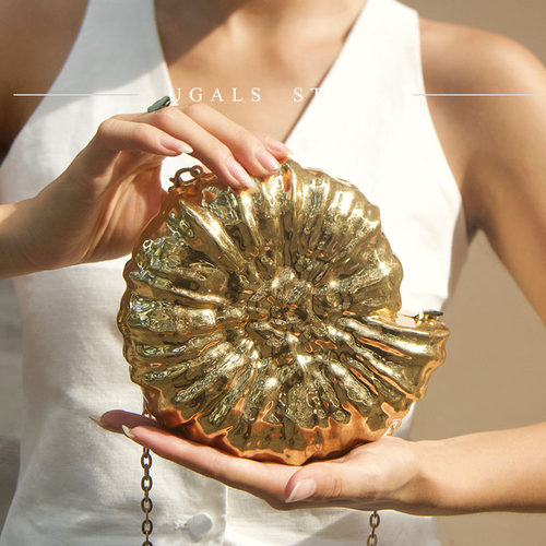 UGALS法式复古高级感海螺贝壳亚克力小众设计宴会气质手拿斜挎包