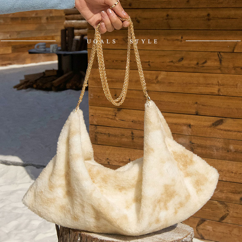 UGALS秋冬兔毛茸时尚百搭大容量托特毛绒饺子月牙链条腋下斜挎包,箱包皮具/热销女包/男包,通用款女包,淘宝优惠券,粉丝福利购,淘宝优惠卷