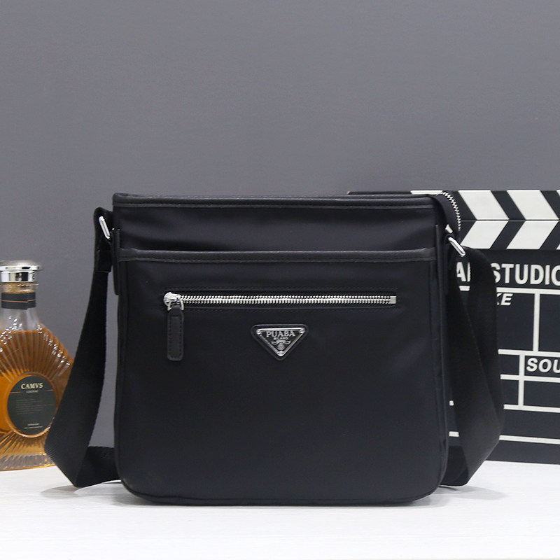 2026新款欧美青年男款单肩包休闲防水纯色牛津布背包商务大容量包