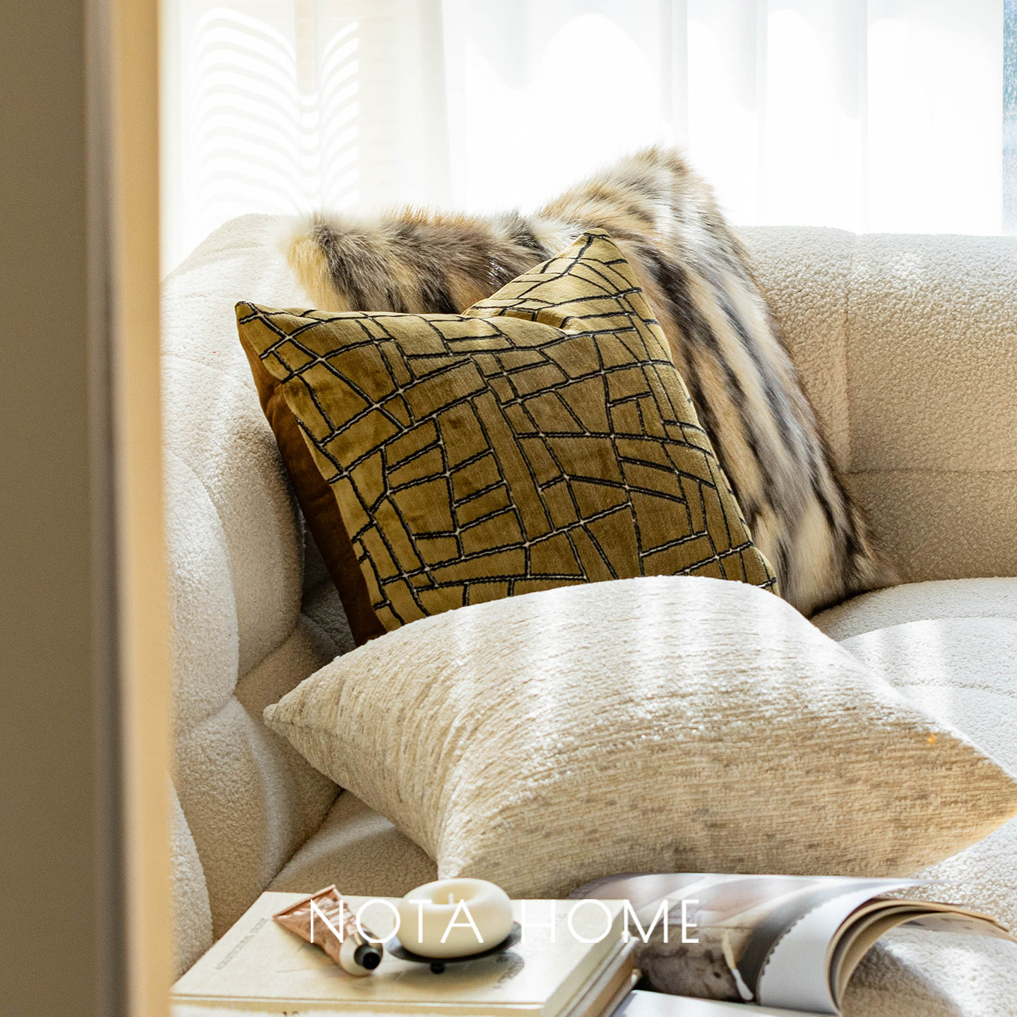 波西米亚风抱枕套仿兔毛抱枕毛绒靠枕卧室飘窗腰靠雪尼尔汽车方枕