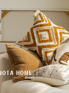 轻奢侘记抱枕簇绒靠垫卡其色猎豹靠枕现代简约客厅沙发抱枕套车用