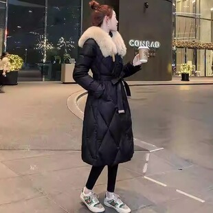 黑色羽绒服女2024年冬季新款中长款收腰过膝大毛领白鸭绒外套加厚