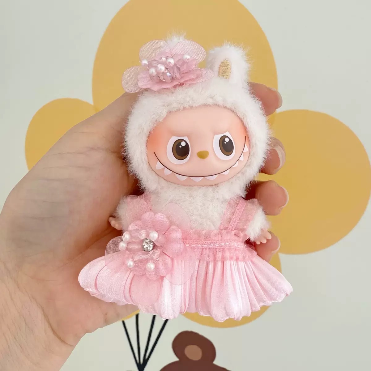 （不含娃）Labubu拉布布娃衣四代水钻花苞裙