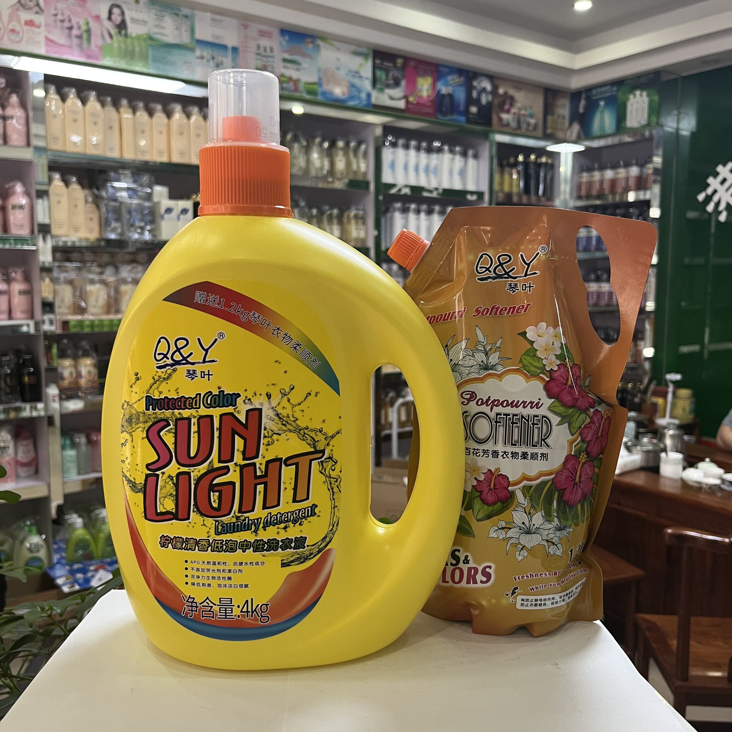 香港琴叶柠檬清香低泡中性洗衣液4l送衣物柔顺剂1200ml大容量机洗