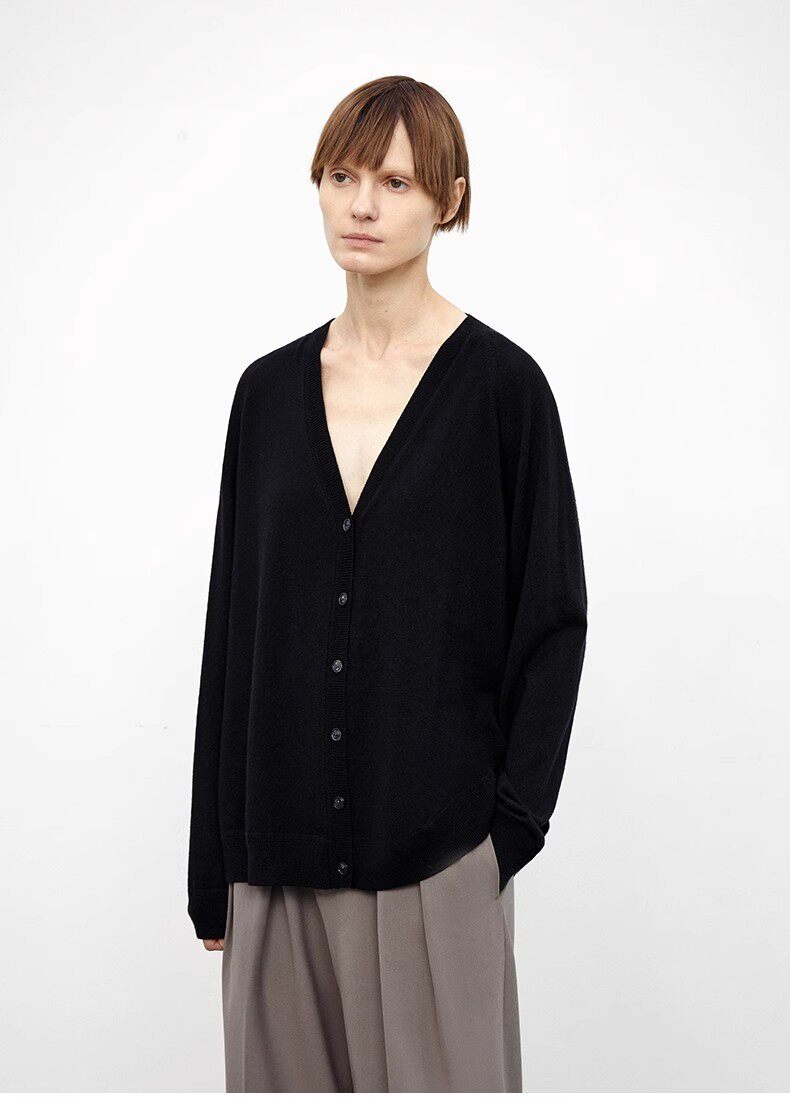 柔韧感羊绒开衫 秋冬新款宽松V领外搭羊毛开衫女高级感,女装/女士精品,毛针织衫,淘宝优惠券,粉丝福利购,淘宝优惠卷