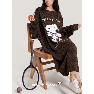 贝妍慵懒松弛感睡裙女春秋新款可爱史努比长袖睡衣宽松大码连衣裙