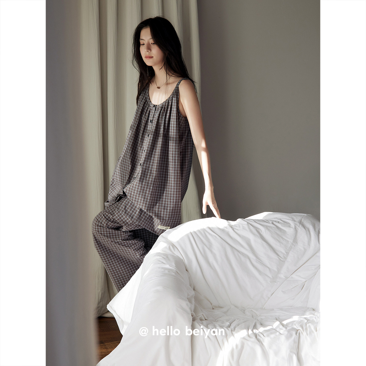贝妍慵懒松弛感睡衣女款夏季凉感大码家居服复古格纹吊带长裤套装