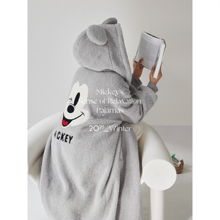 迪士尼珊瑚绒睡衣女款冬季保暖连帽羊羔绒睡袍可爱米奇慵懒家居服