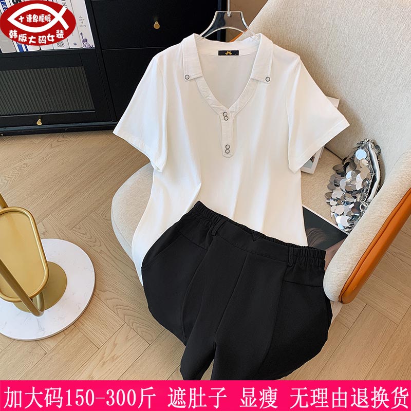 胖mm短V领T恤上衣+西服短裤