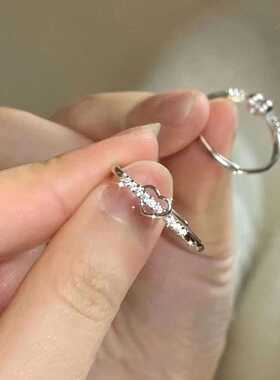 其他女银小众设计爱心镶钻戒指