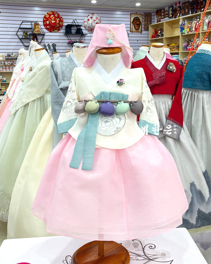 韩国进口韩服公主生日韩服儿童新款高档韩服改良韩服hetz5397