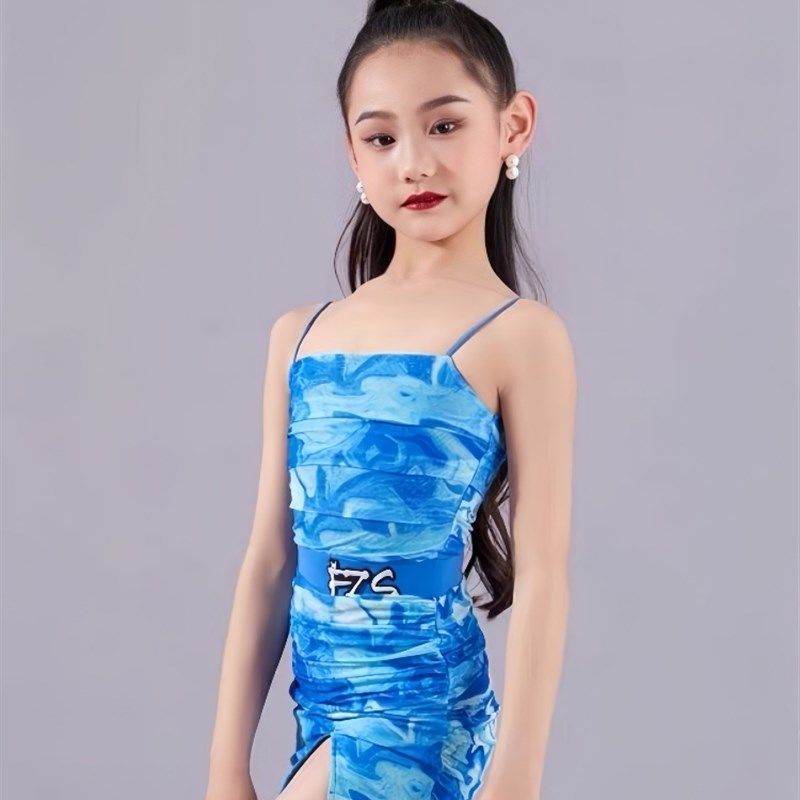 女童夏季高级感拉丁舞练功服儿童多巴胺蓝色吊带两件式套装表演出