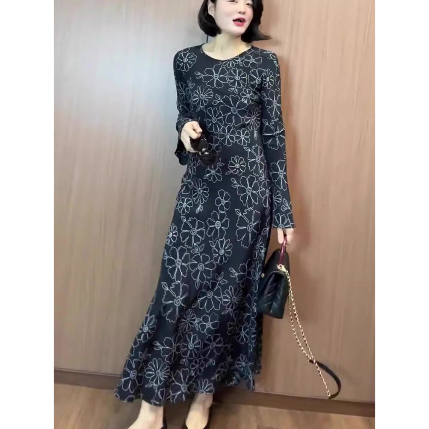 大码御姐穿搭印花长袖连衣裙女秋