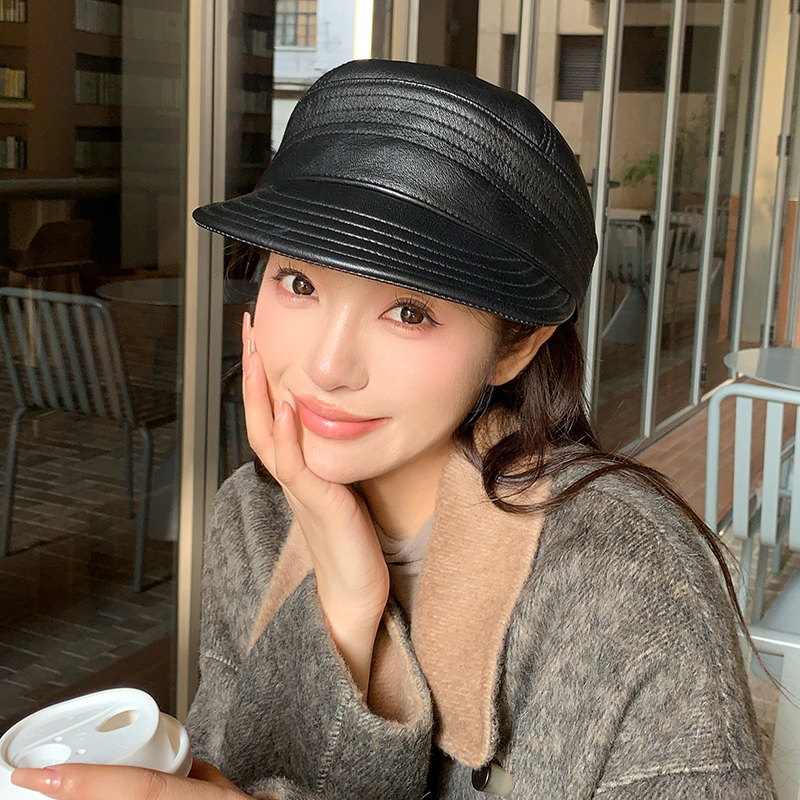 秋冬新款鸭舌帽女士百搭休闲真皮绵羊皮报童帽贝雷帽显脸小气质款