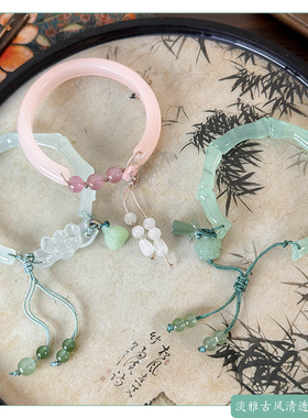 清冷感淡雅清透竹节手镯