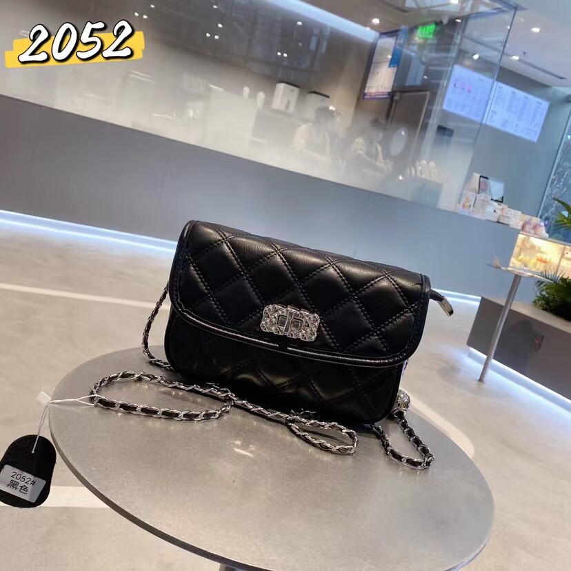 菱格女士包包2022时尚潮新款简约斜挎小包百搭单肩迷你链条小方包