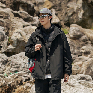 潮牌2024冬新款山系户外三合一可拆卸羽绒内胆三防冲锋衣防水防污
