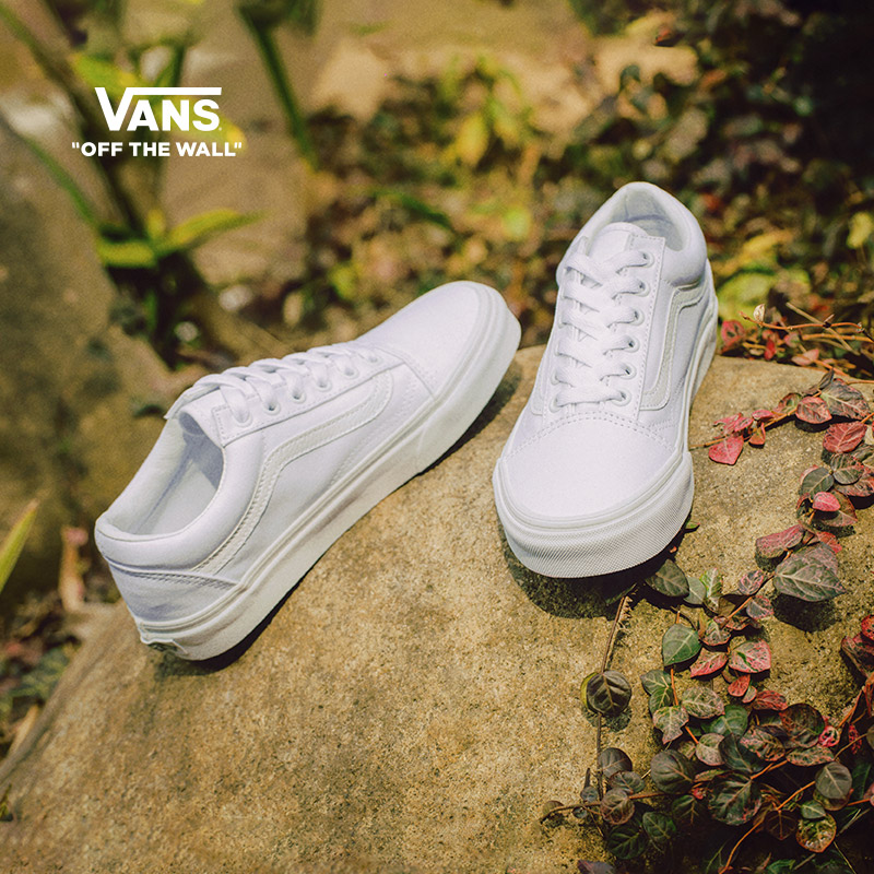 小白鞋VANS经典款不停