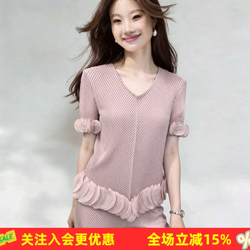 温柔风花瓣边褶皱女夏季 V 领宽松显瘦设计感百搭短袖上衣女式T恤