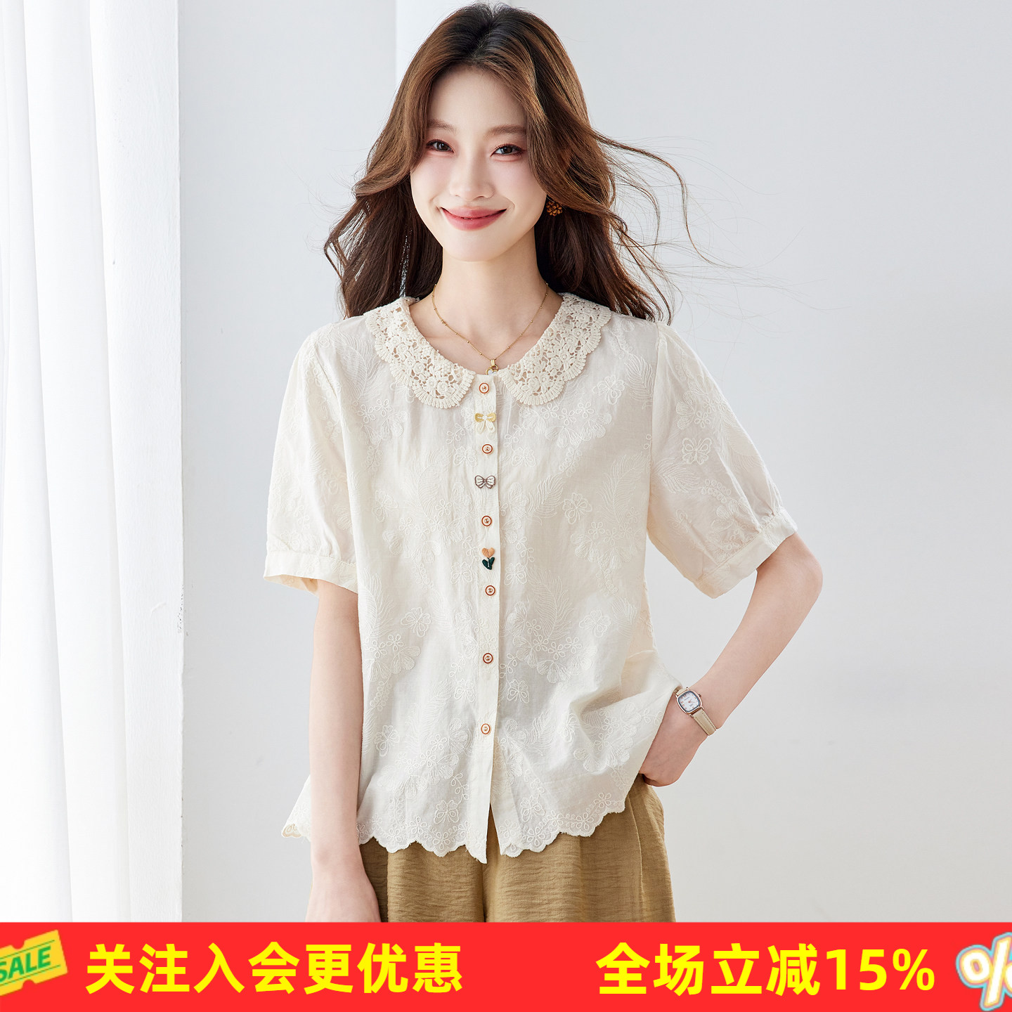 休闲合身版型娃娃领刺绣夏季亲肤透气短袖通勤休闲百搭女式衬衫