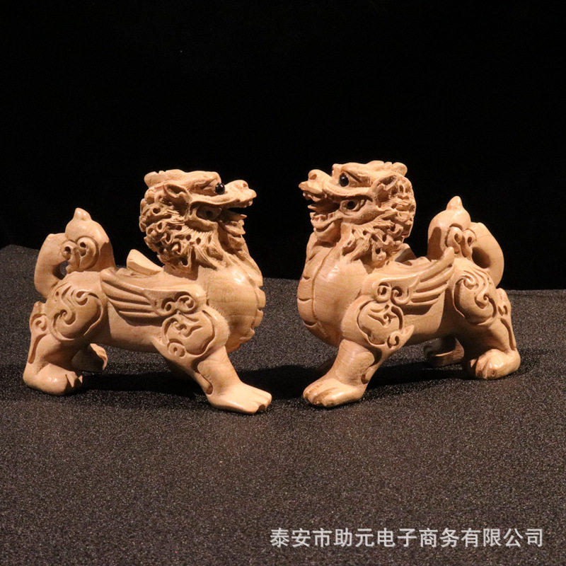 桃木雕刻貔貅麒麟摆件木雕工艺品实木雕刻景区网店货源