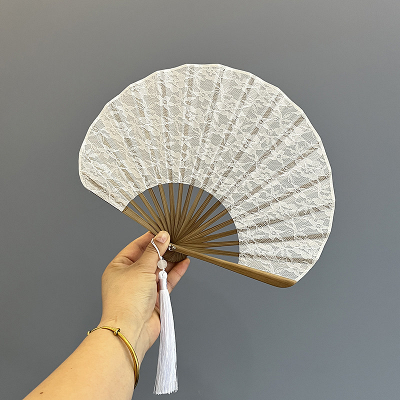 复古白色蕾丝贝壳扇子