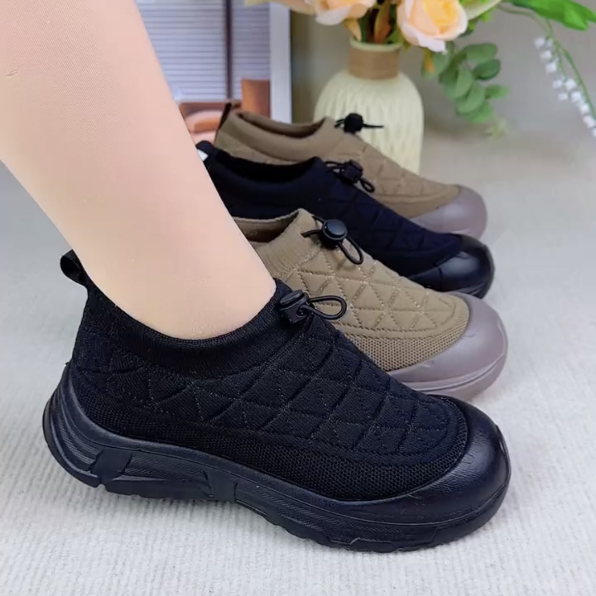 冬季新款老北京布鞋加绒棉鞋女轻便防滑休闲运动软底一脚蹬妈妈鞋