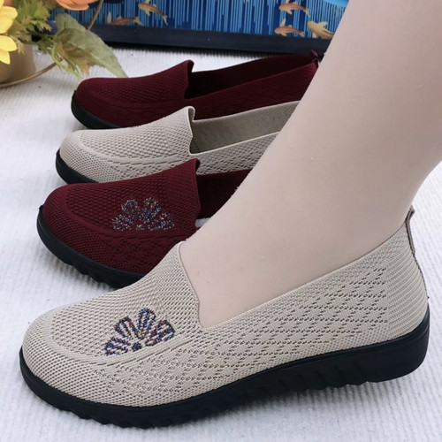 新款老北京布鞋女夏季妈妈网面鞋透气防滑软底中老年舒适脚蹬单鞋