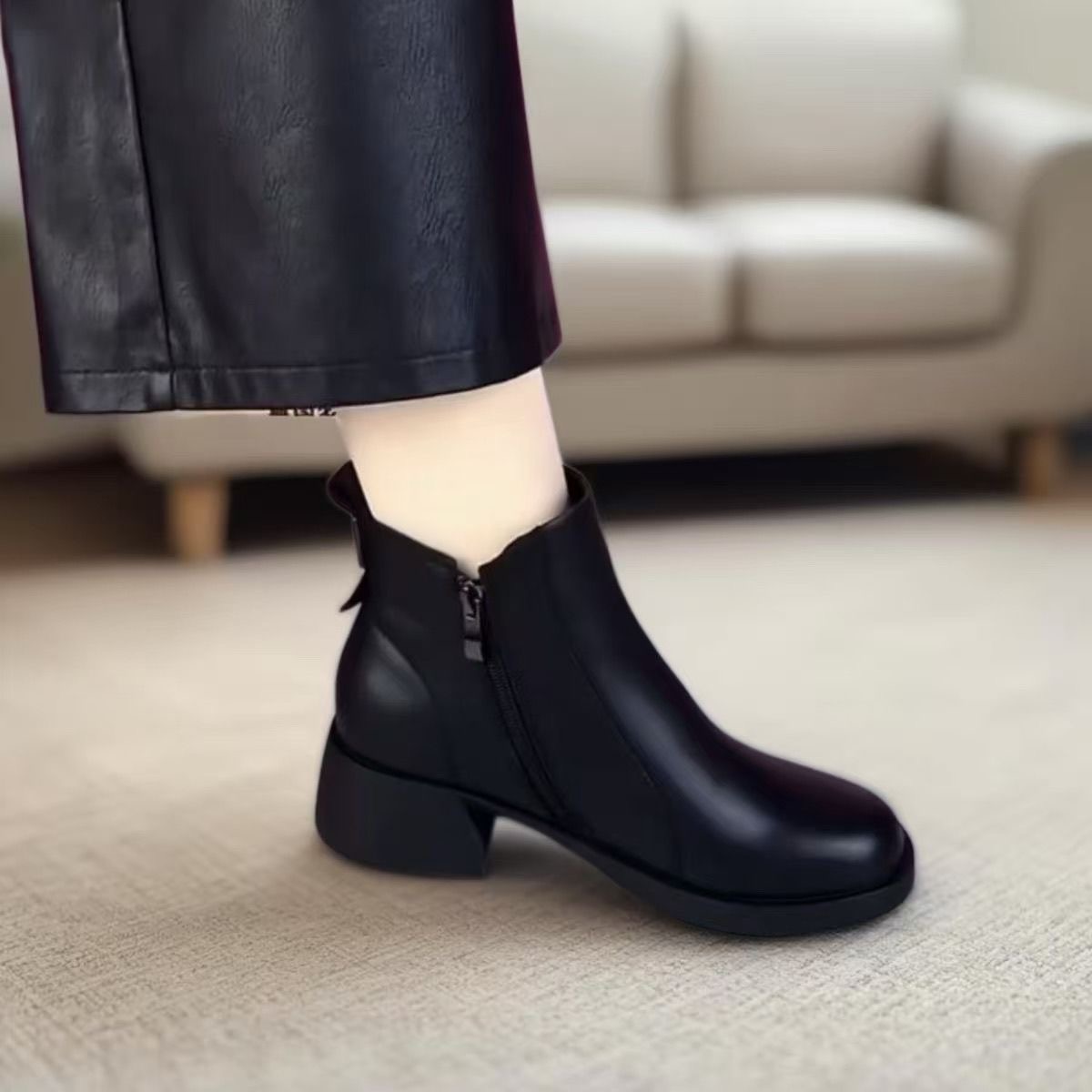 2025冬季新款真皮短靴女粗跟中跟加绒保暖棉鞋百搭防滑妈妈马丁靴