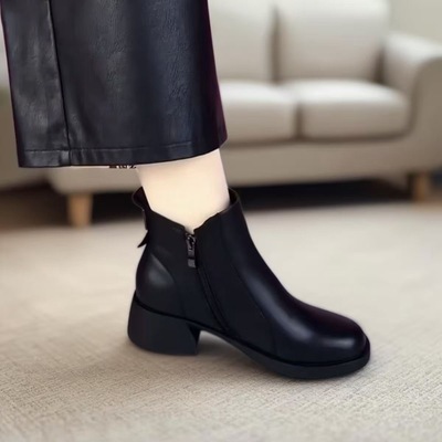 2025冬季新款真皮短靴女粗跟中跟加绒保暖棉鞋百搭防滑妈妈马丁靴