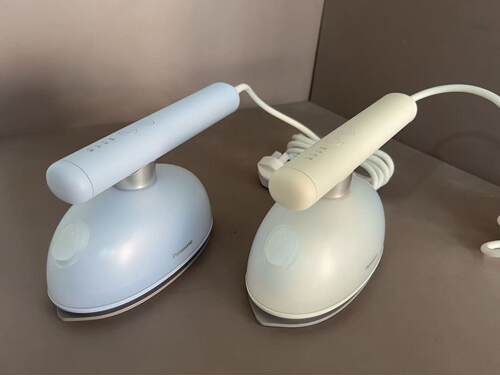 松下手持挂烫机新款家用小型熨烫机蒸汽熨斗便携电熨斗GHK045