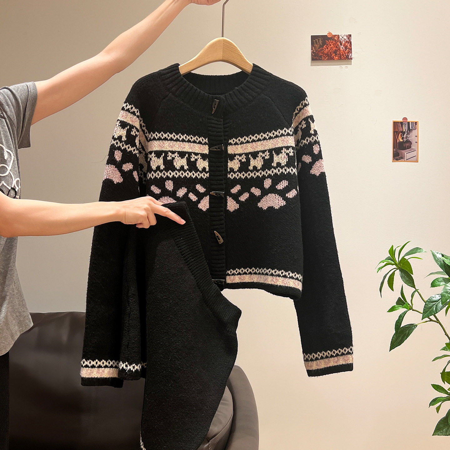 费尔岛感牛角扣长袖针织开衫外套女2025秋冬撞色毛衣半身裙两件套