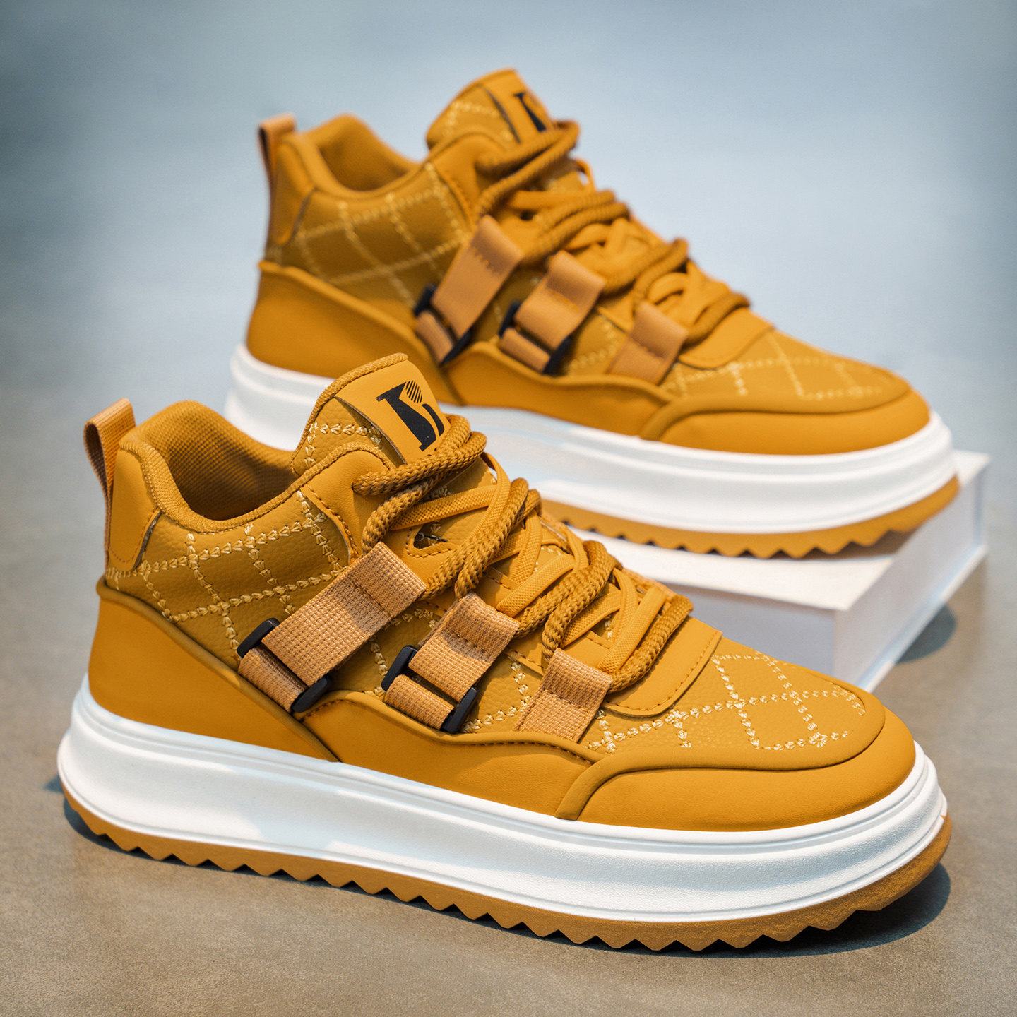 高帮男鞋冬季潮流百搭休闲板鞋青少年增高厚底皮面马丁运动老爹鞋,流行男鞋,高帮鞋,淘宝优惠券,粉丝福利购,淘宝优惠卷