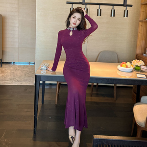 水滴领紧身遮肚子鱼尾连衣裙复古风半高领垂坠感闪亮名媛网纱长裙