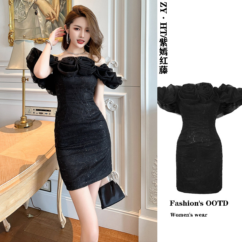 紫嫣红藤一字肩连衣裙女2026新款气质露肩小飞袖收腰包臀抹胸裙子