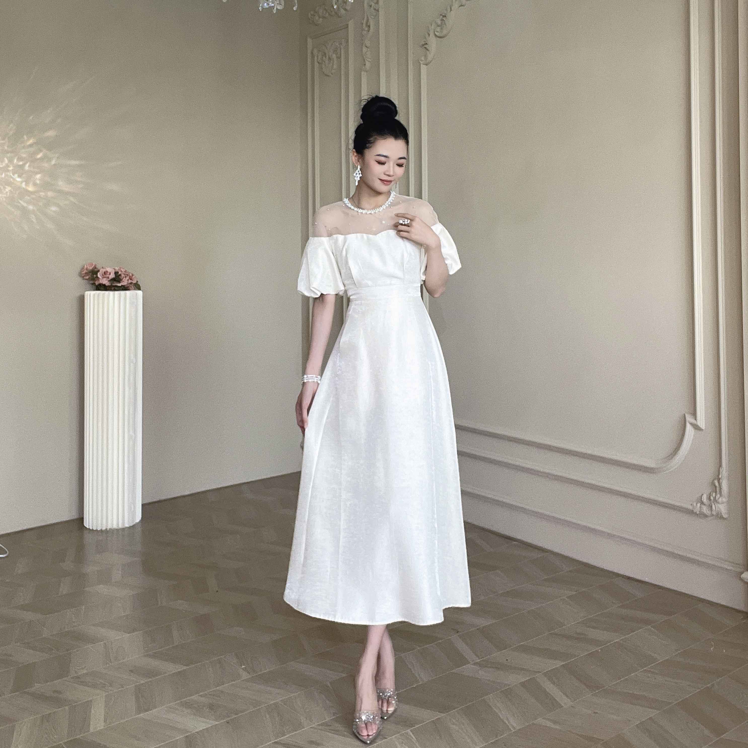 绝美气质收腰长款一字肩灯笼袖连衣裙端庄大气高级感礼服长裙