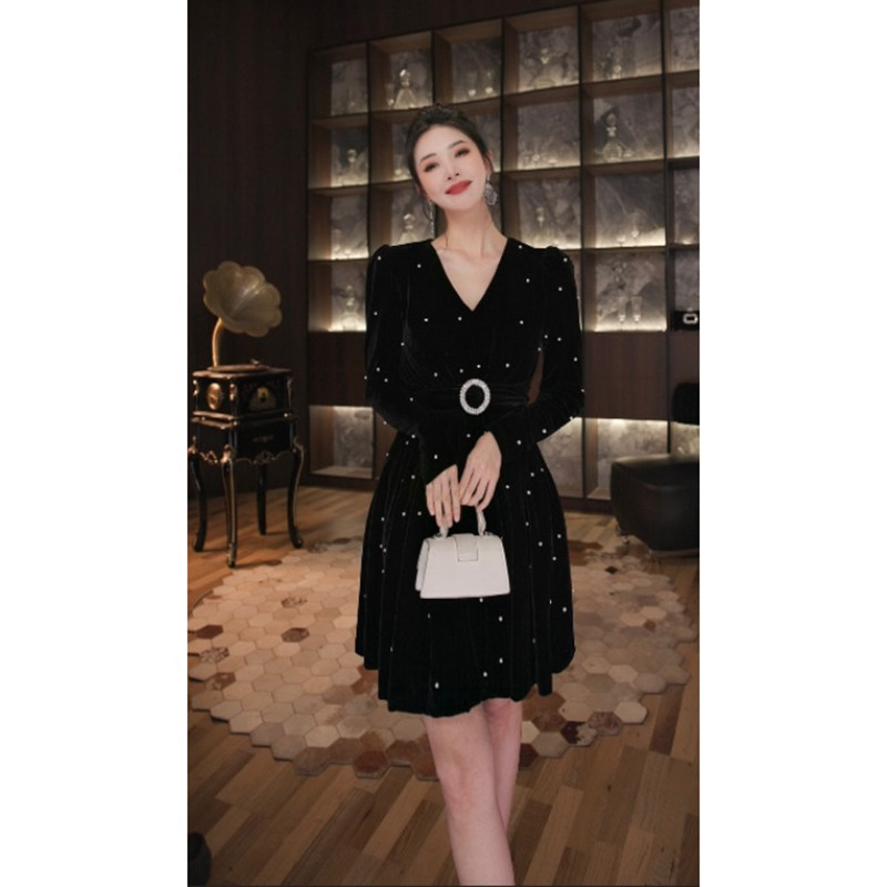 V领短款烫钻短款蓬蓬连衣裙小个子高级感名媛时尚显瘦年会礼服裙